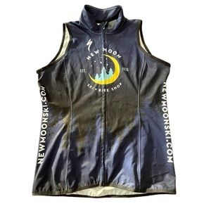 🚲🚲🚲Specialized unisex cycling jersey Medium
New Moon